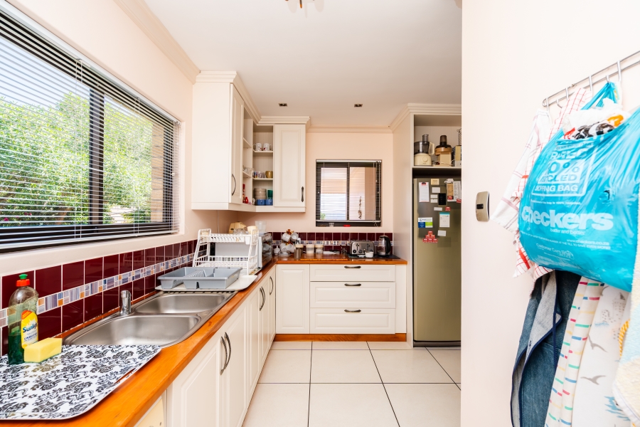 4 Bedroom Property for Sale in Myburgh Park Western Cape